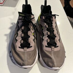 Men’s Nike shoes